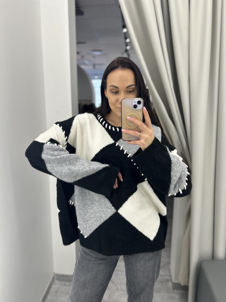 Megztukas Grey White