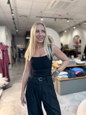 Topas Black - Image 1