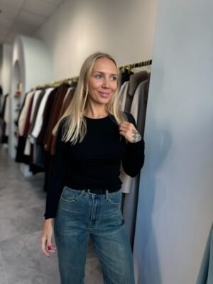 Palaidinė Black išankstinis užsakymas - Image 1