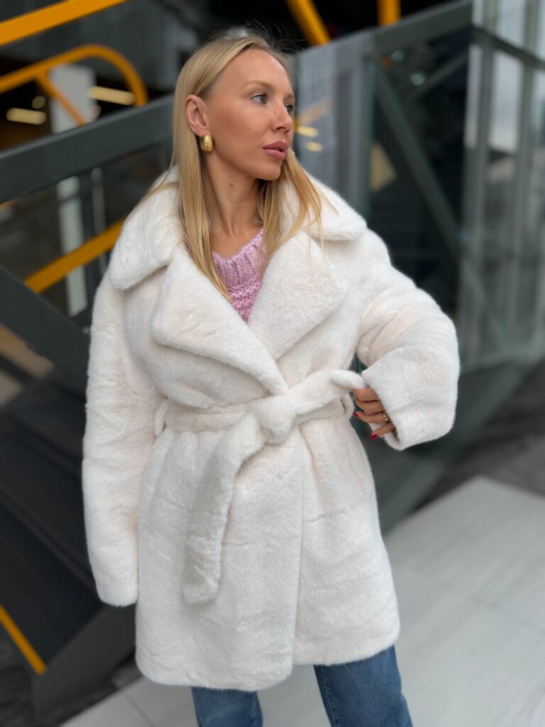 Kailinukai Teddy White