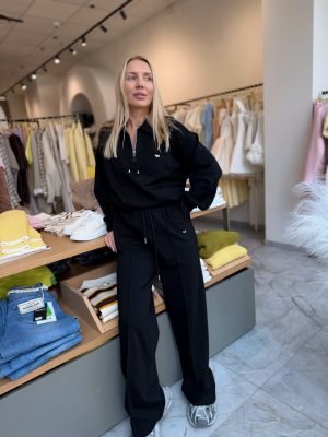 Laisvalaikio kostiumėlis Black Out - Image 1