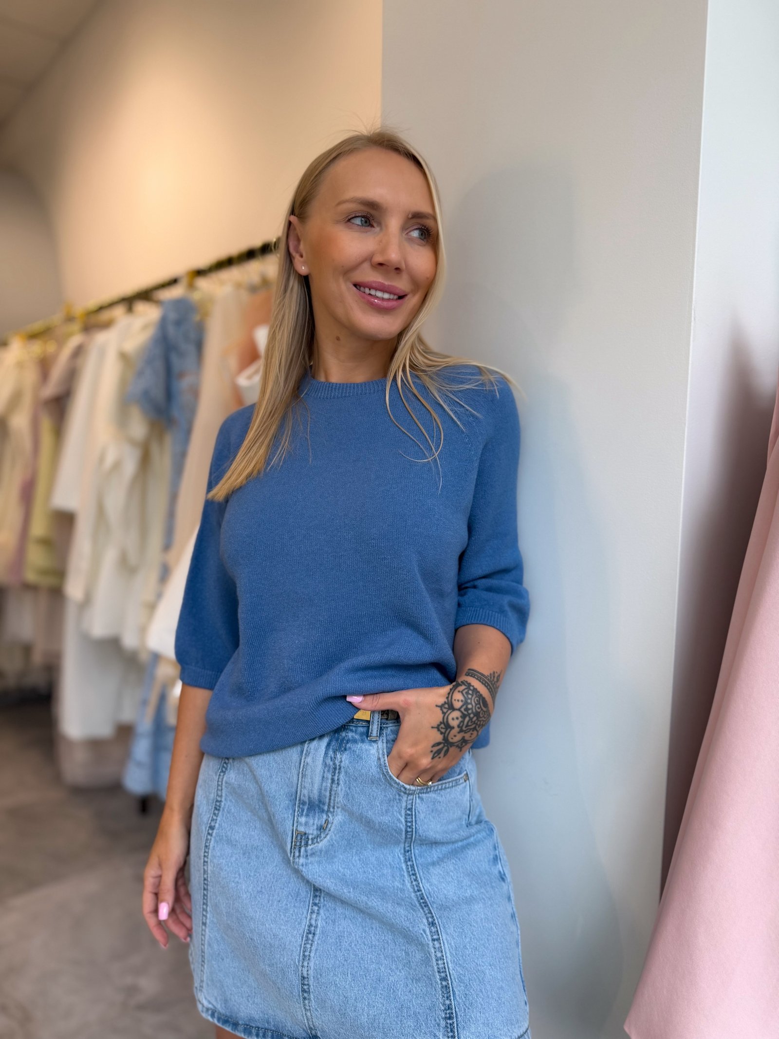 Megztukas Sleeve Jeans