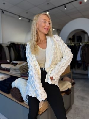 Kardiganas Elara - Image 3